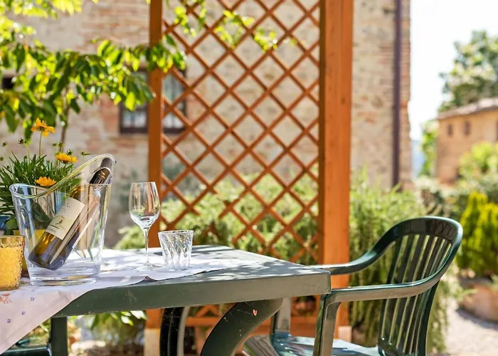 In Umbria With Pool *